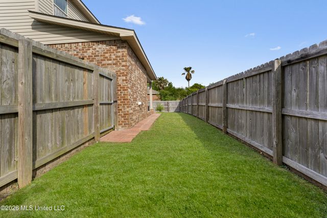 950 Old Towne Street, Gulfport, MS 39507