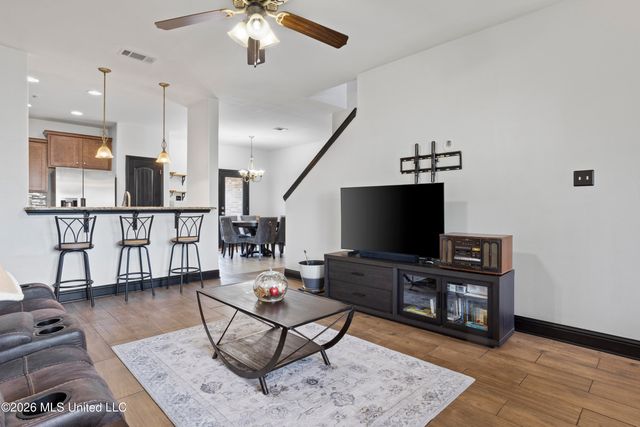 950 Old Towne Street, Gulfport, MS 39507