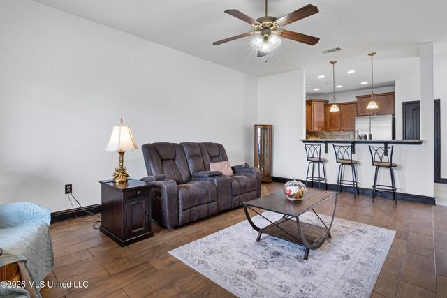 950 Old Towne Street, Gulfport, MS 39507