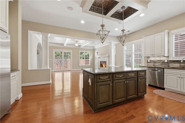 2384 Bel Crest Cir, Midlothian, VA 23113