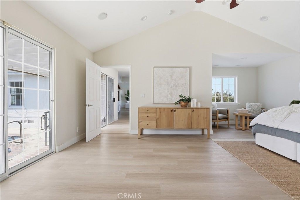Image 21 of property listing at 6200 W 77th Street, Los Angeles, CA 90045