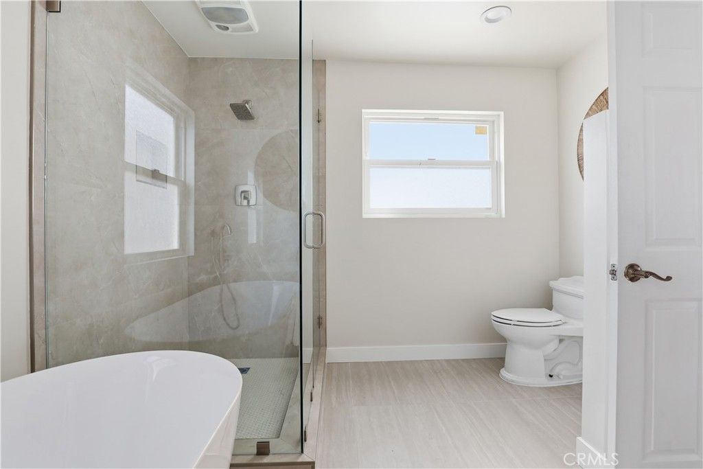 Image 29 of property listing at 6200 W 77th Street, Los Angeles, CA 90045