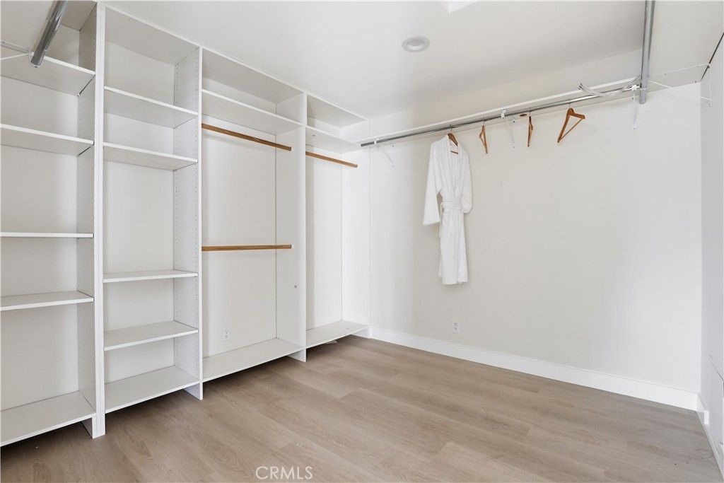 Image 30 of property listing at 6200 W 77th Street, Los Angeles, CA 90045