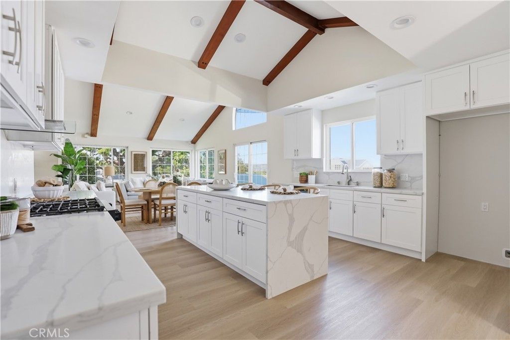 Image 4 of property listing at 6200 W 77th Street, Los Angeles, CA 90045