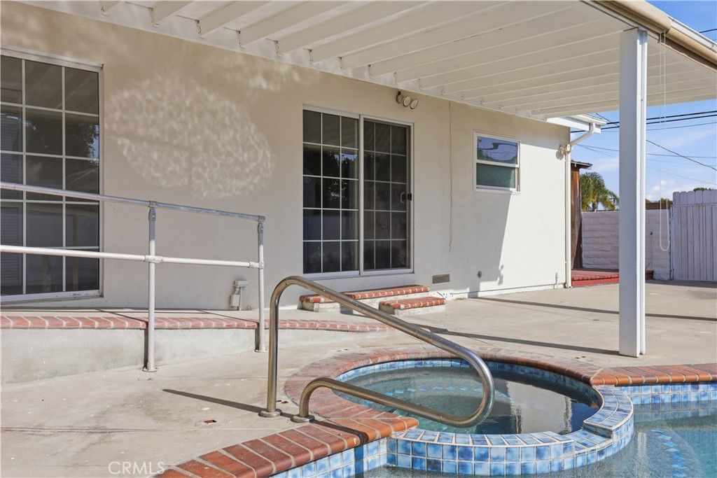 Image 50 of property listing at 6200 W 77th Street, Los Angeles, CA 90045