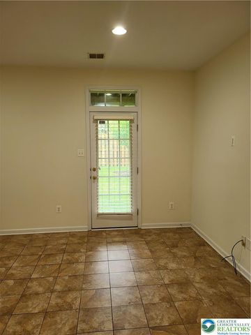 1600 Oakridge Lane, Hellertown Boro, PA 18055
