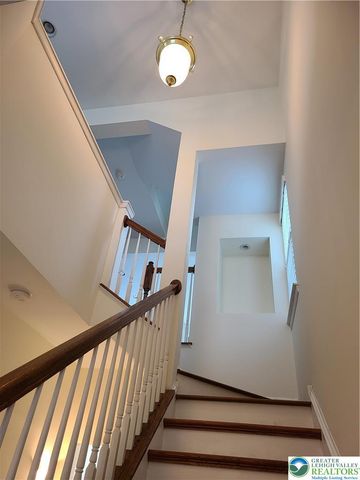 1600 Oakridge Lane, Hellertown Boro, PA 18055