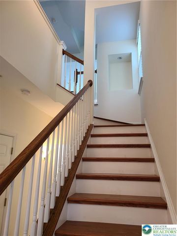 1600 Oakridge Lane, Hellertown Boro, PA 18055