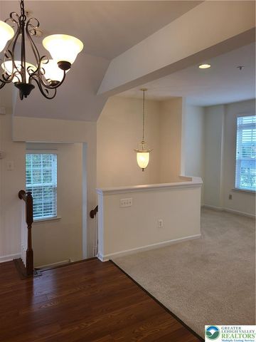 1600 Oakridge Lane, Hellertown Boro, PA 18055