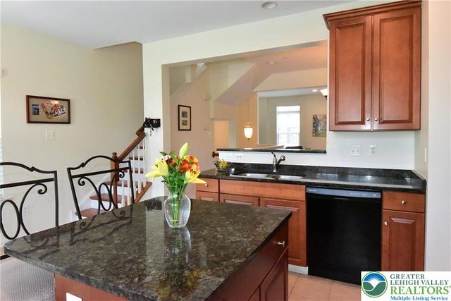 1600 Oakridge Lane, Hellertown Boro, PA 18055