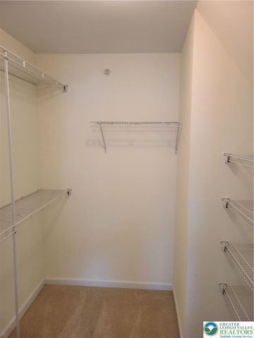 1600 Oakridge Lane, Hellertown Boro, PA 18055