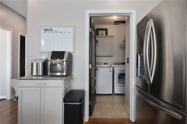 1321 N 158th Court, Basehor, KS 66007