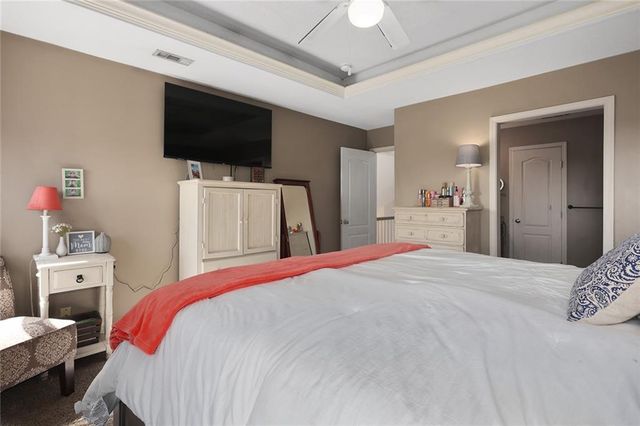 1321 N 158th Court, Basehor, KS 66007