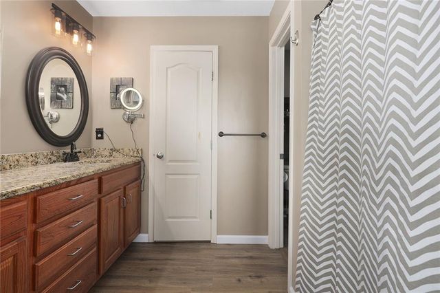 1321 N 158th Court, Basehor, KS 66007