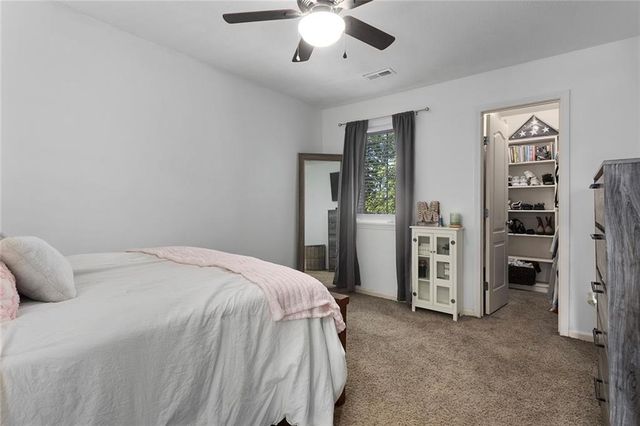 1321 N 158th Court, Basehor, KS 66007