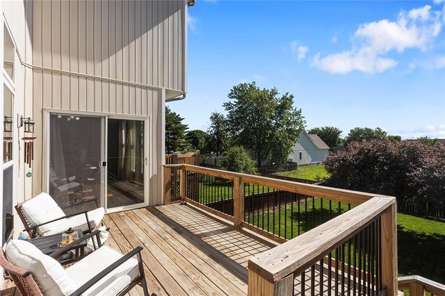 1321 N 158th Court, Basehor, KS 66007