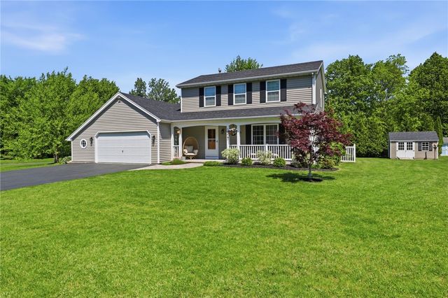 1064 Fawn Wood Drive, Webster, NY 14580