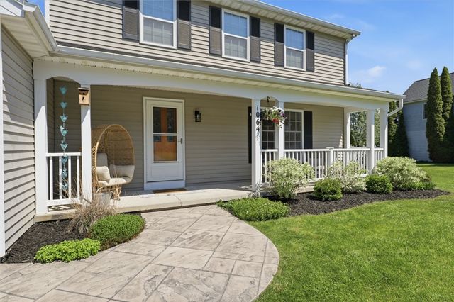1064 Fawn Wood Drive, Webster, NY 14580