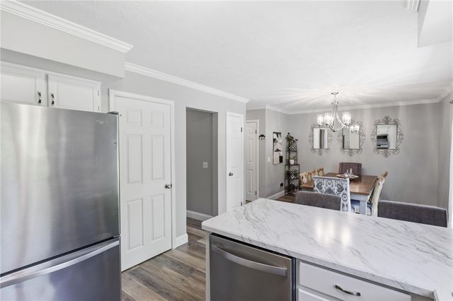 1064 Fawn Wood Drive, Webster, NY 14580