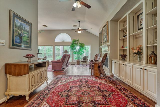 197 Monterrey Road E, Montgomery, TX 77356