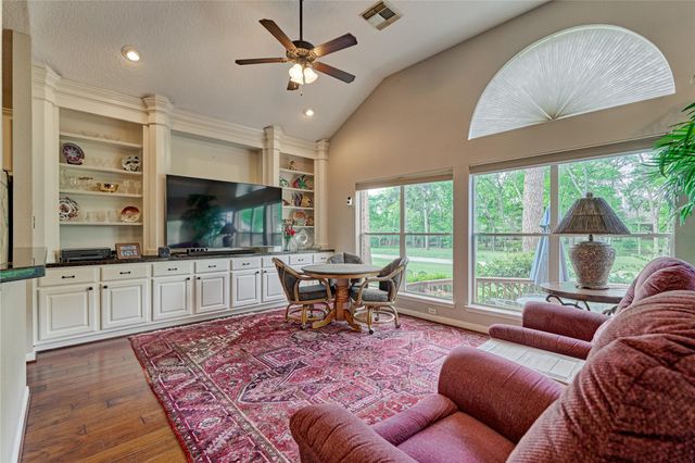 197 Monterrey Road E, Montgomery, TX 77356