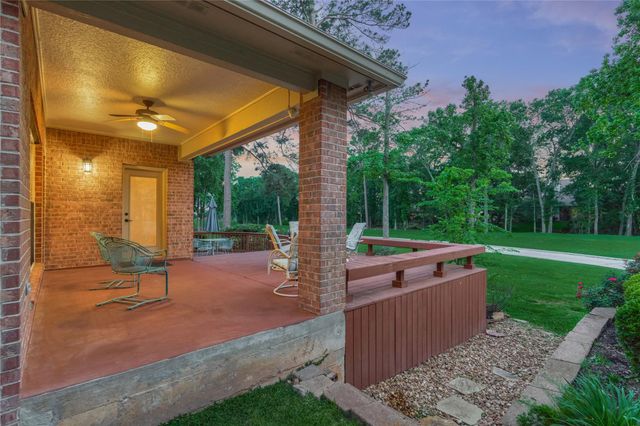 197 Monterrey Road E, Montgomery, TX 77356