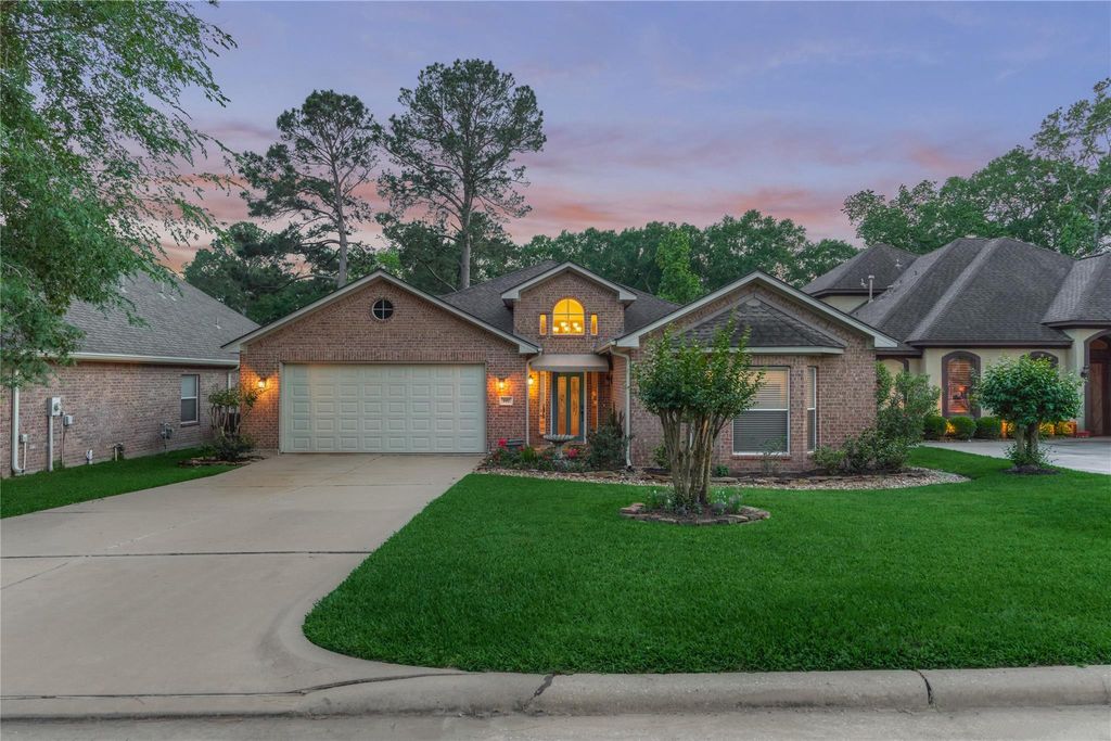 197 Monterrey Road E, Montgomery, TX 77356