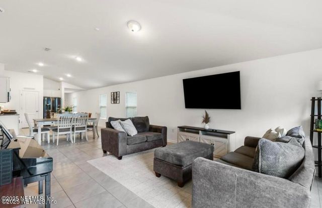 86857 IRON RAIL Court, Yulee, FL 32097