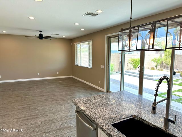 2930 E Sunland Avenue, Phoenix, AZ 85040