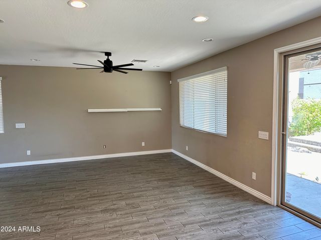 2930 E Sunland Avenue, Phoenix, AZ 85040