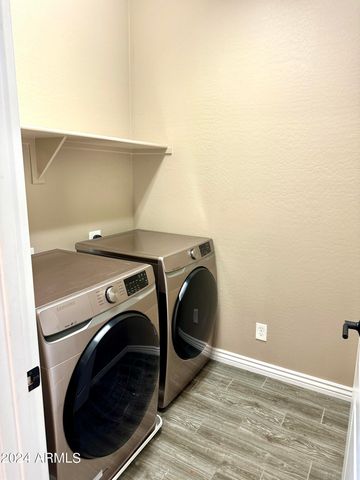 2930 E Sunland Avenue, Phoenix, AZ 85040