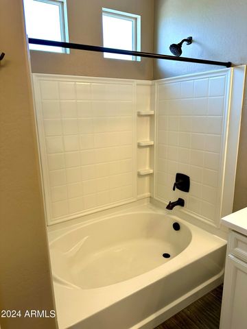 2930 E Sunland Avenue, Phoenix, AZ 85040