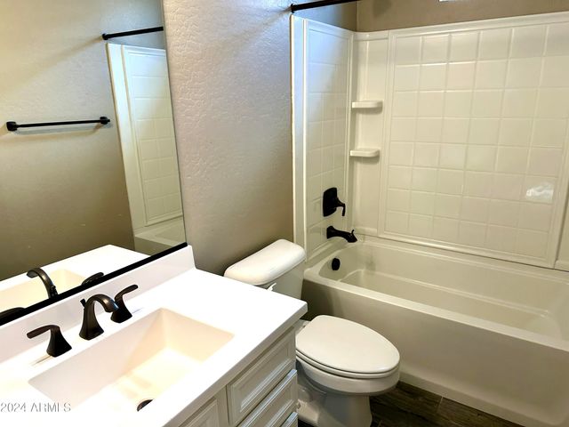 2930 E Sunland Avenue, Phoenix, AZ 85040
