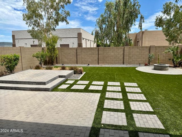 2930 E Sunland Avenue, Phoenix, AZ 85040