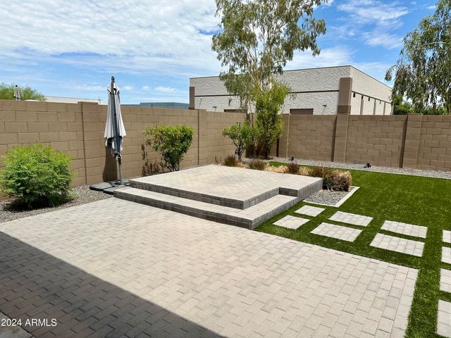 2930 E Sunland Avenue, Phoenix, AZ 85040