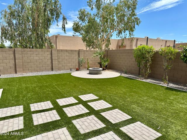 2930 E Sunland Avenue, Phoenix, AZ 85040