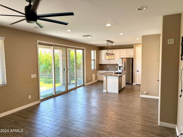 2930 E Sunland Avenue, Phoenix, AZ 85040