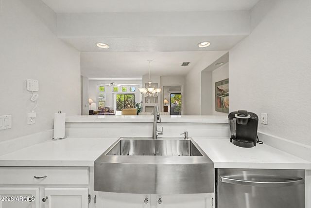 16818 E ALAMOSA Avenue A, Fountain Hills, AZ 85268