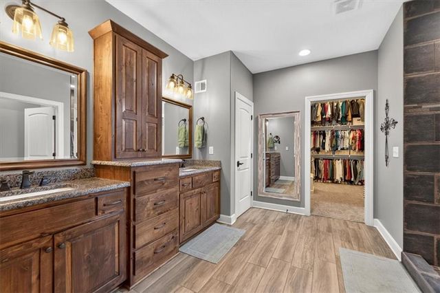 4705 NE Gateway Drive, Lee's Summit, MO 64064