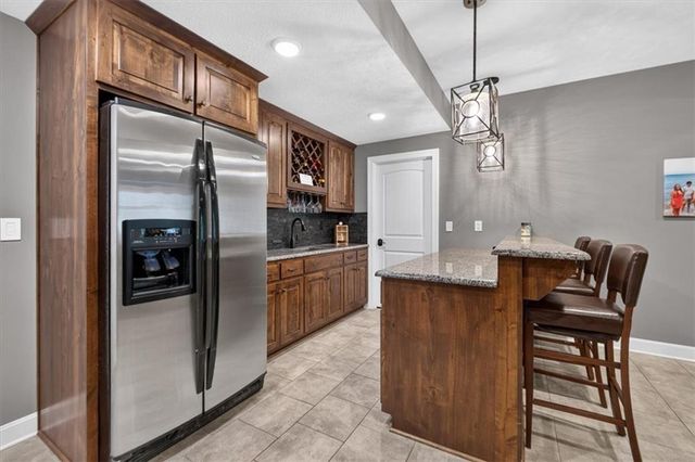 4705 NE Gateway Drive, Lee's Summit, MO 64064