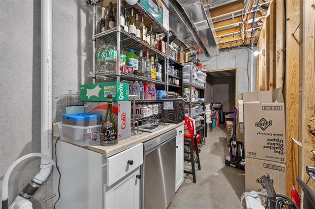4705 NE Gateway Drive, Lee's Summit, MO 64064