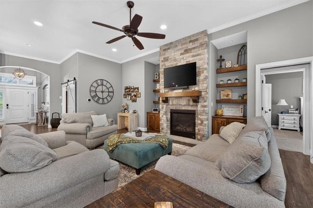 4705 NE Gateway Drive, Lee's Summit, MO 64064