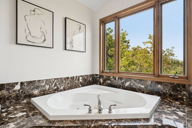 2044 MAHRE DR, Park City, UT 84098