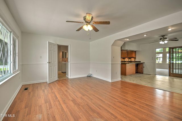 16008 Chantilly Way, Abingdon, VA 24210