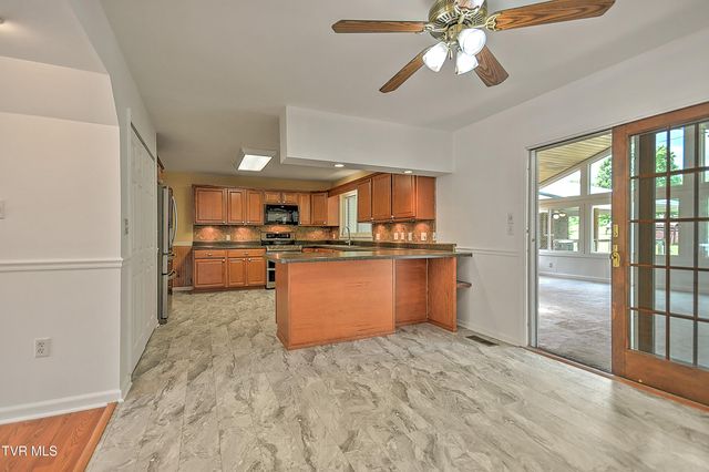 16008 Chantilly Way, Abingdon, VA 24210