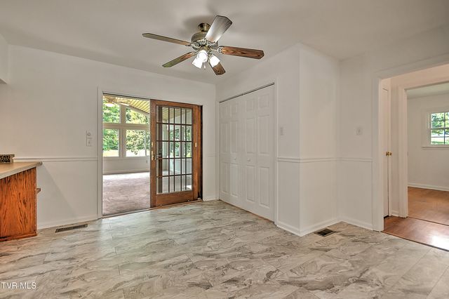 16008 Chantilly Way, Abingdon, VA 24210