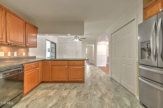 16008 Chantilly Way, Abingdon, VA 24210