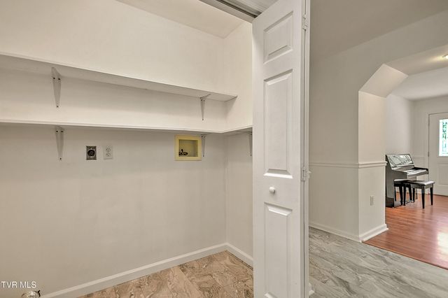 16008 Chantilly Way, Abingdon, VA 24210