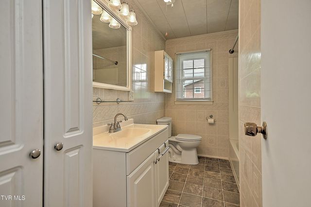 16008 Chantilly Way, Abingdon, VA 24210