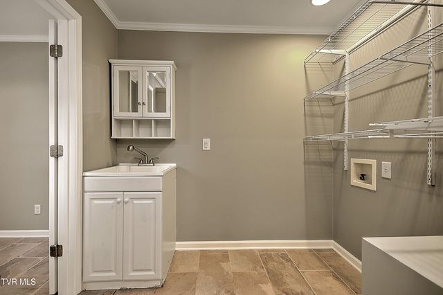 16008 Chantilly Way, Abingdon, VA 24210